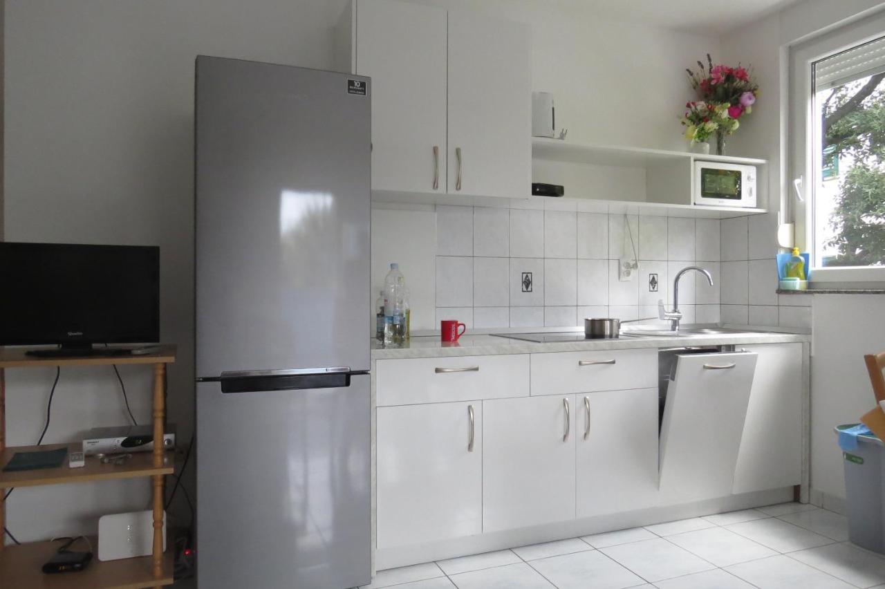 Modra Kuca Appartement Mandre Buitenkant foto