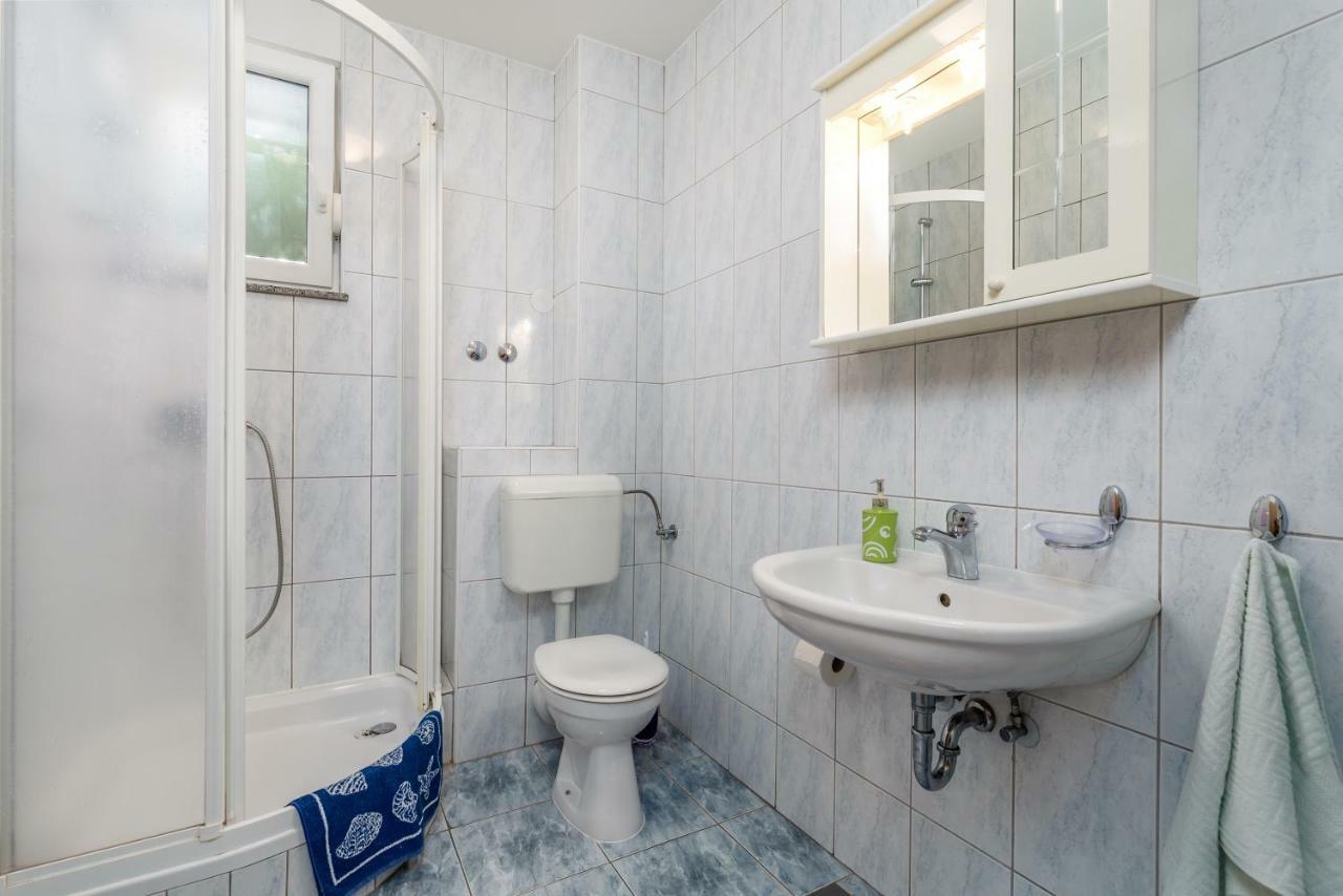 Modra Kuca Appartement Mandre Buitenkant foto
