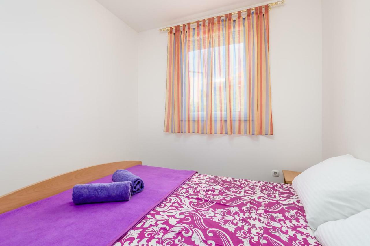 Modra Kuca Appartement Mandre Buitenkant foto