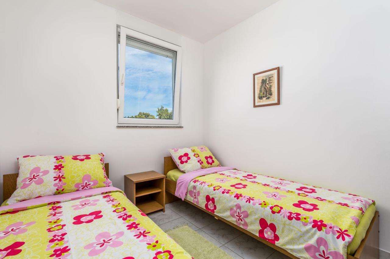 Modra Kuca Appartement Mandre Buitenkant foto
